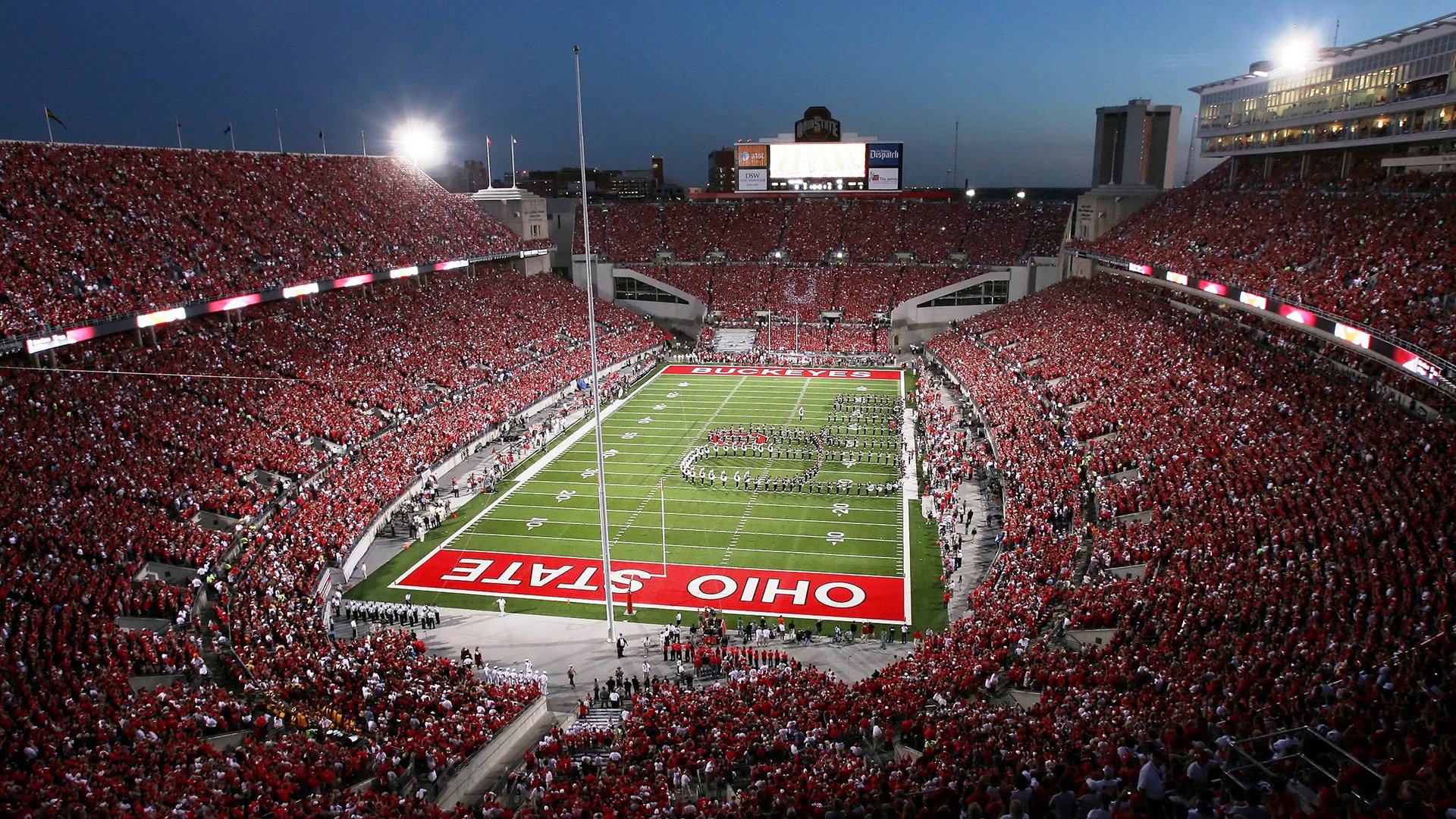 德甲争冠战之夜，蒂亚戈压力下完成爆发